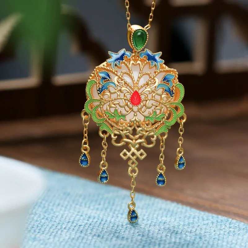 Ancient gold craftsmanship natural chalcedony butterfly tassel necklace