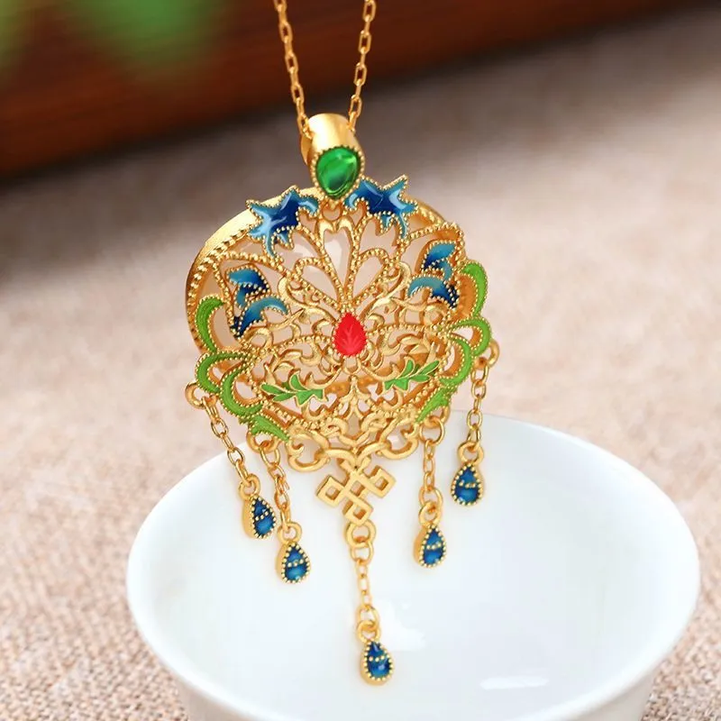 Ancient gold craftsmanship natural chalcedony butterfly tassel necklace