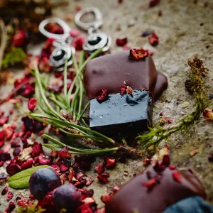 BLACK CURRANT FRUIT JELLY