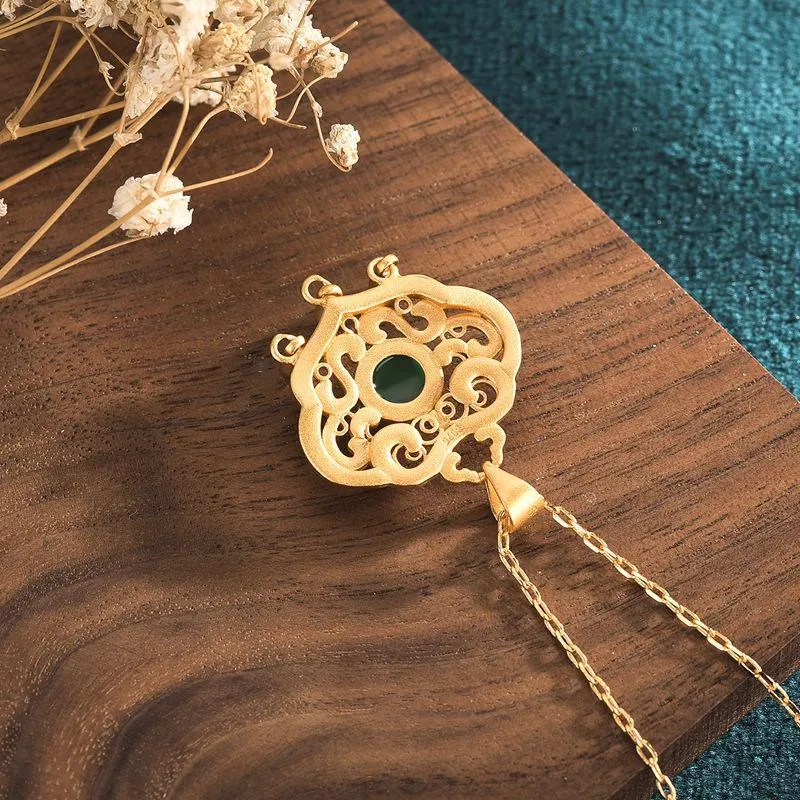 Classic Silver Inlaid Natural Chrysoprase Vintage Court Style Enamel Ruyi Necklace
