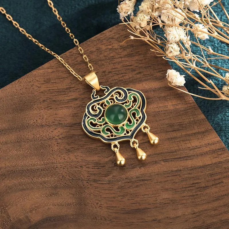 Classic Silver Inlaid Natural Chrysoprase Vintage Court Style Enamel Ruyi Necklace