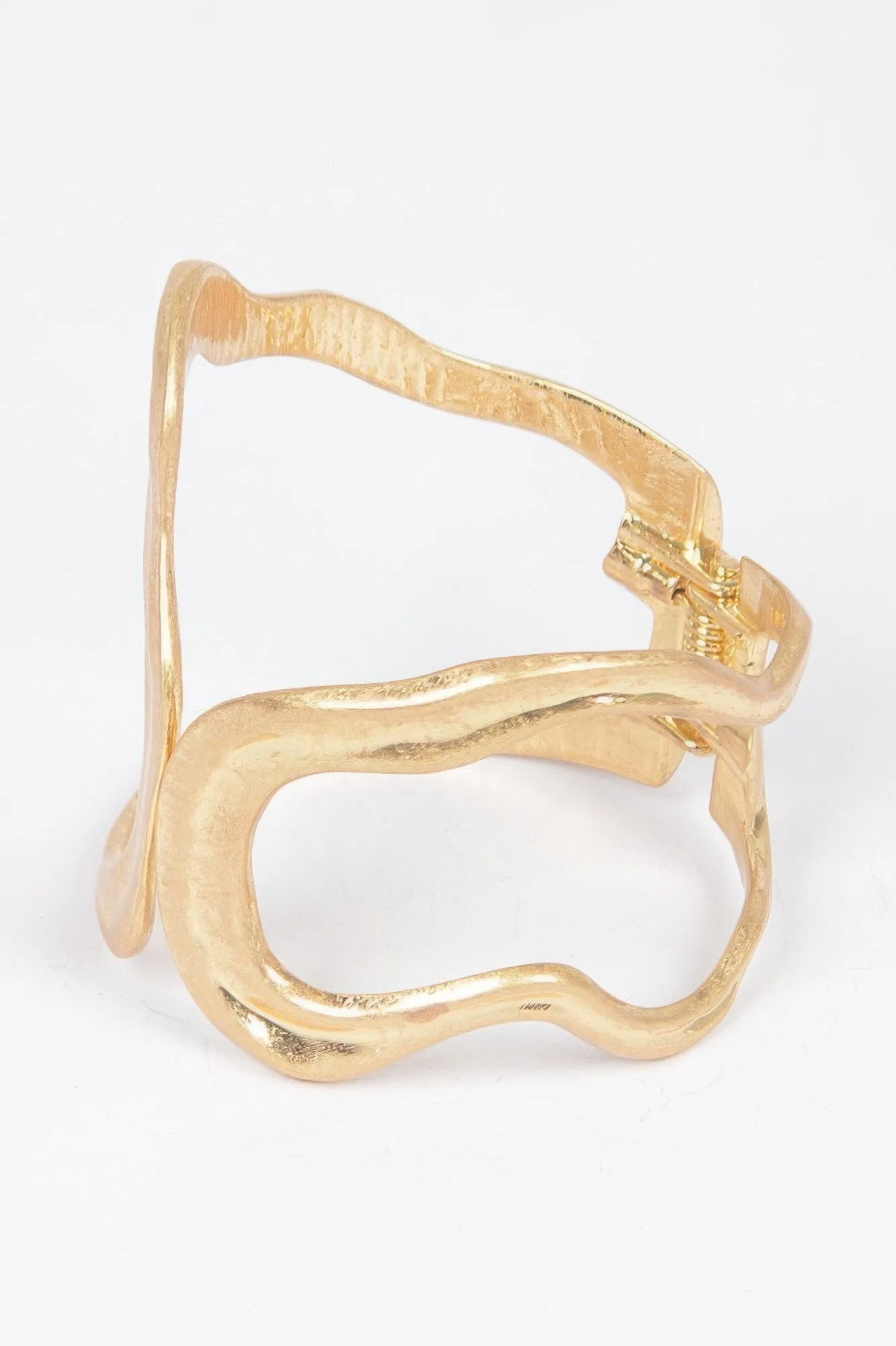 Distorted Spring Hinge Cuff