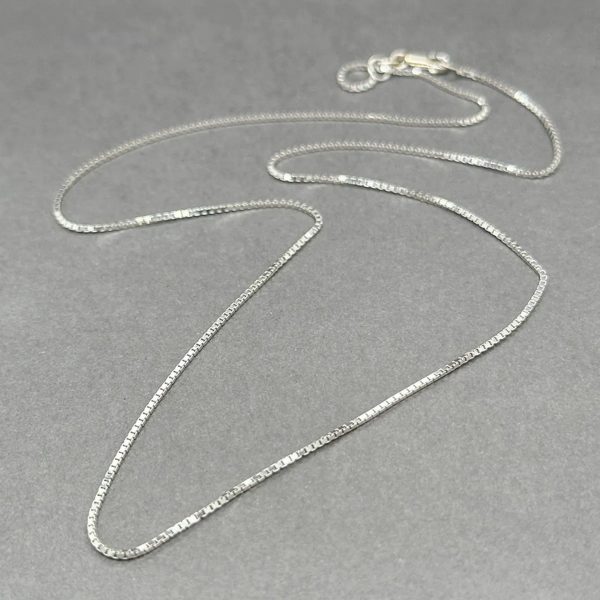 Estate 14K W Gold 0.87mm 18” Box Chain