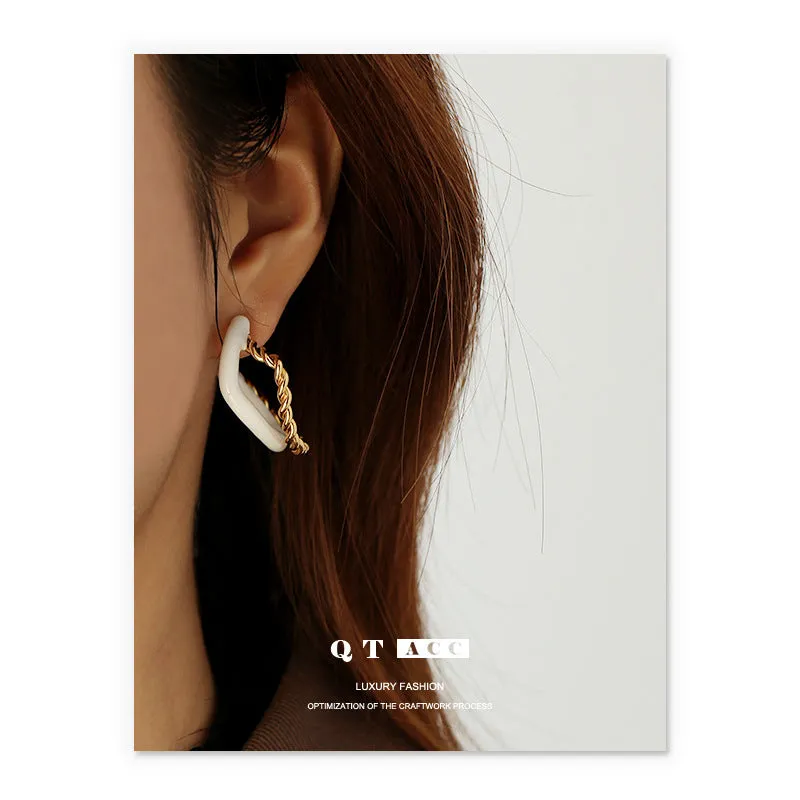 Fashion Women's Earrings Irregular Twist Shape C- Shaped Earrings Brass Plated 18K