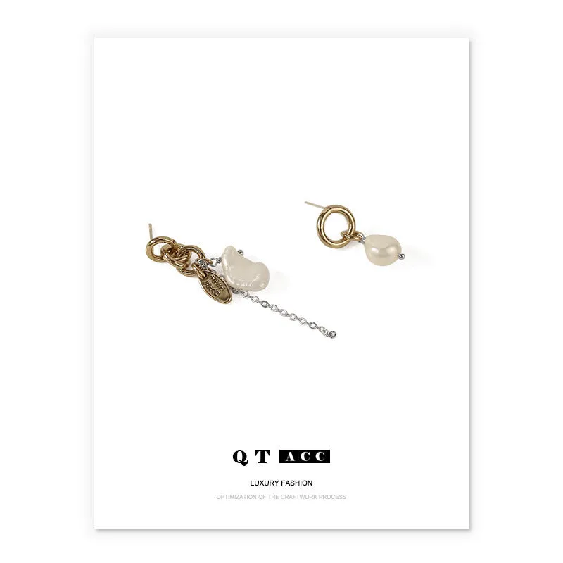 Fashionable Asymmetric Design Earrings Women 'S Natural Pearl Brass