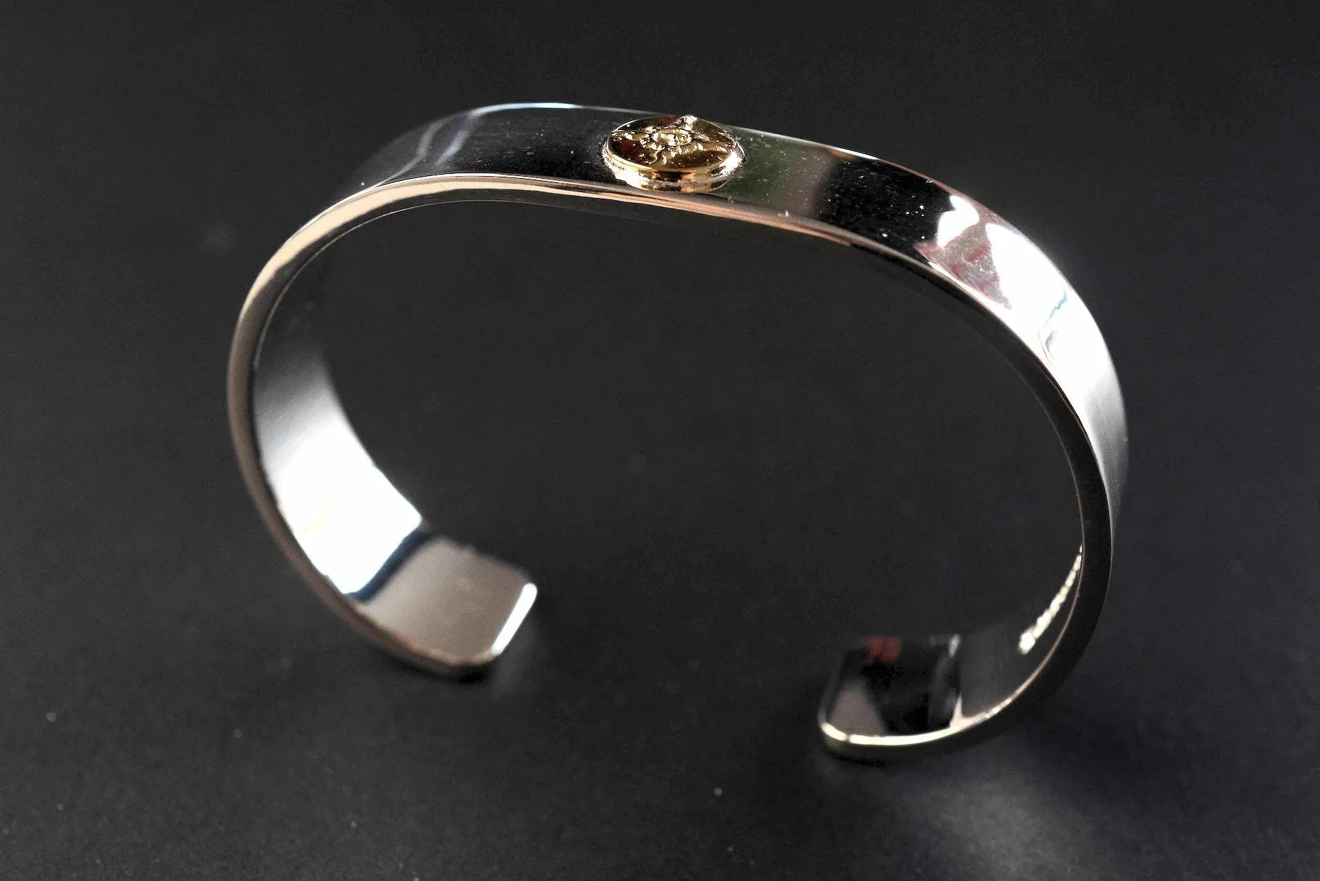 First Arrow's 12mm 'Classic' Bangle With 18K Sunburst Emblem (BR-001)