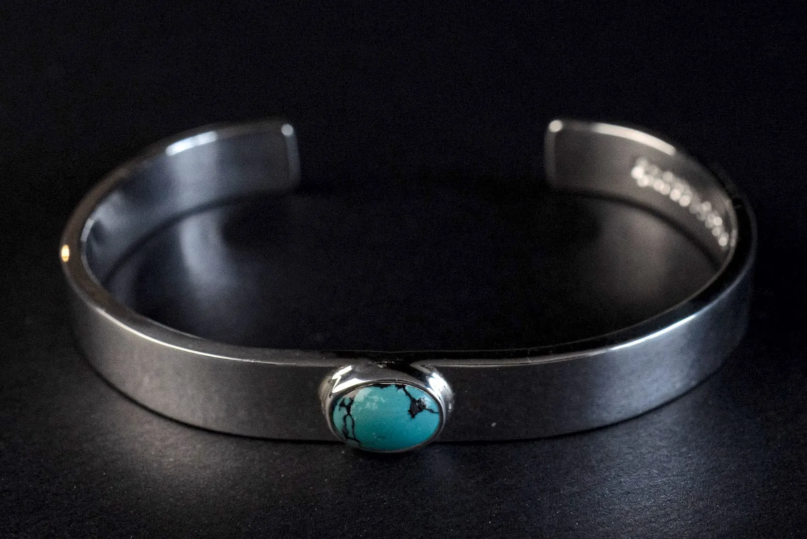 First Arrow's 8mm Silver Bangle with Turquoise (BR-017)