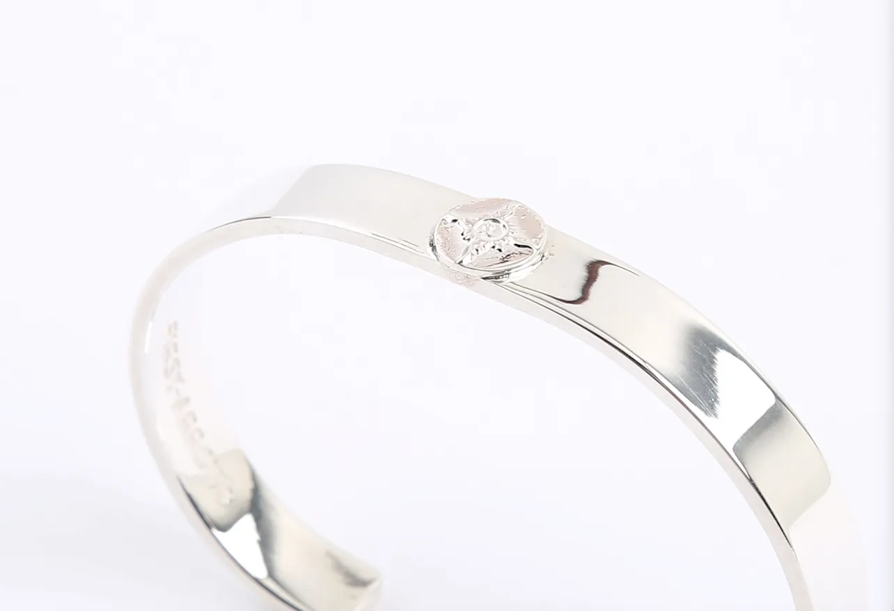 First Arrow's "Sunburst" 8mm Standard Bangle (BR-008)