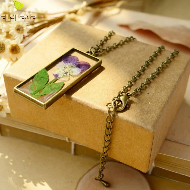 Flyleaf Handmade Natural Dry Pansy Flowers Necklaces & Pendants For