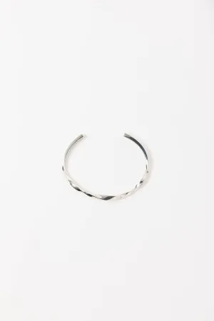 FXT TWIST BANGLE