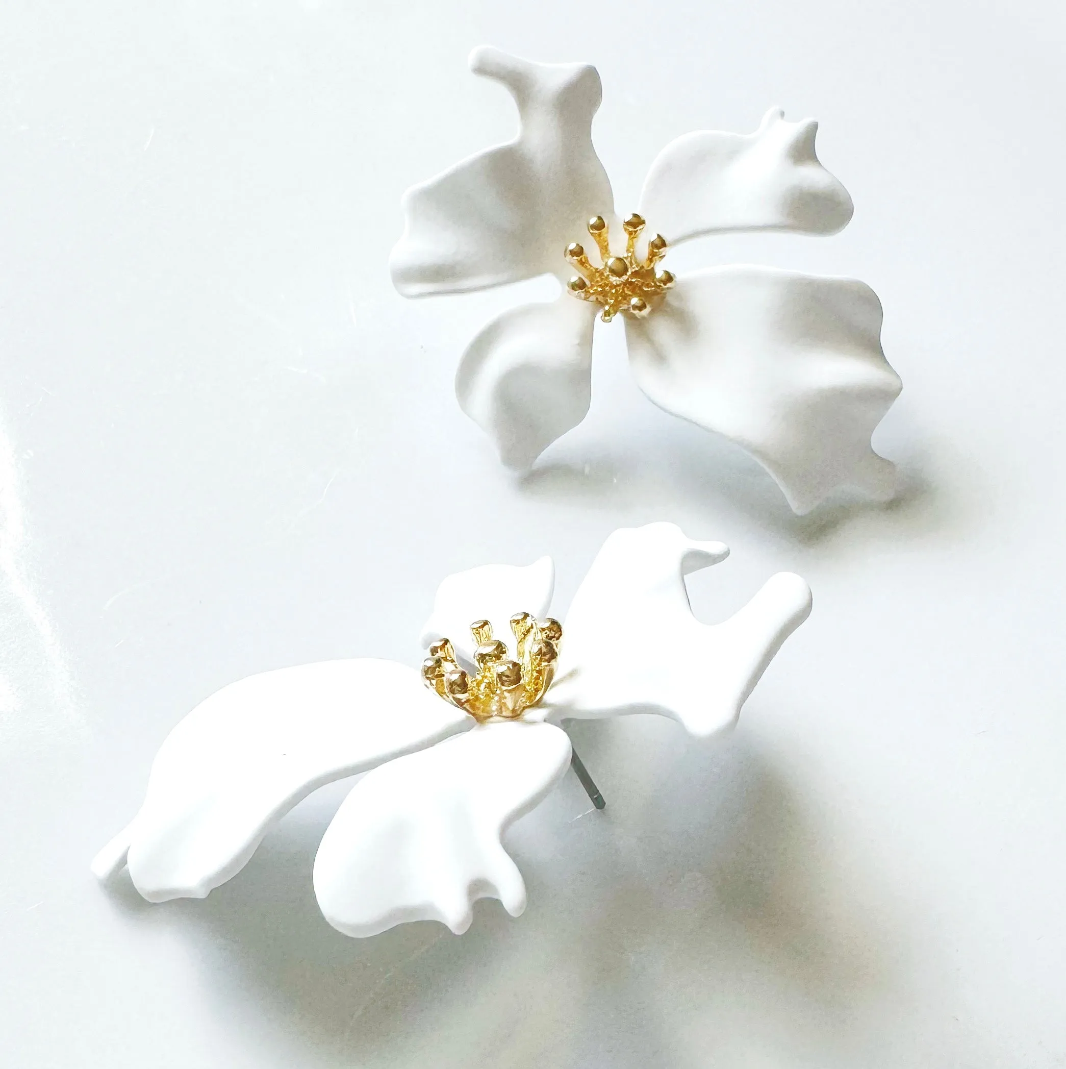Glorious Bloom White Earrings
