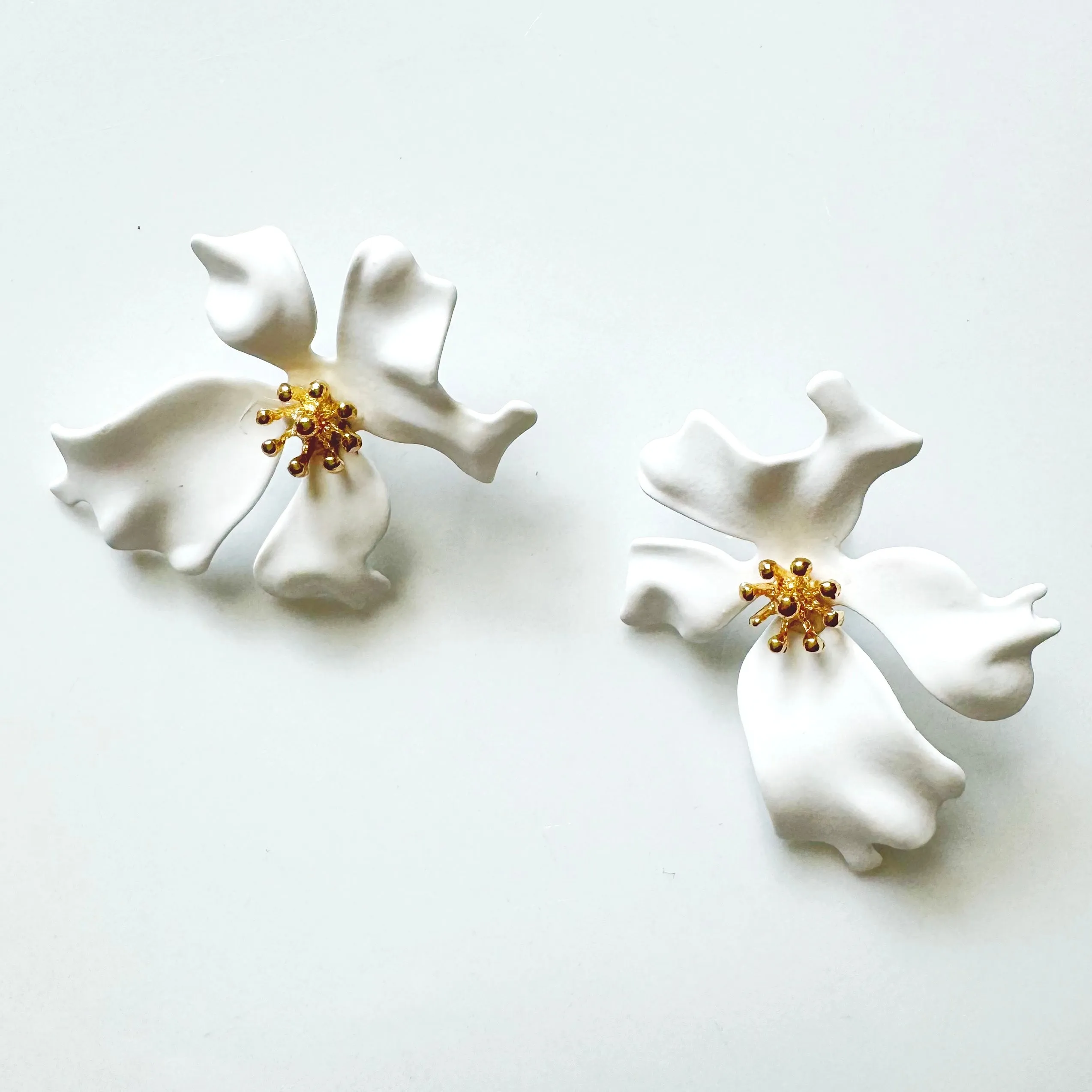Glorious Bloom White Earrings