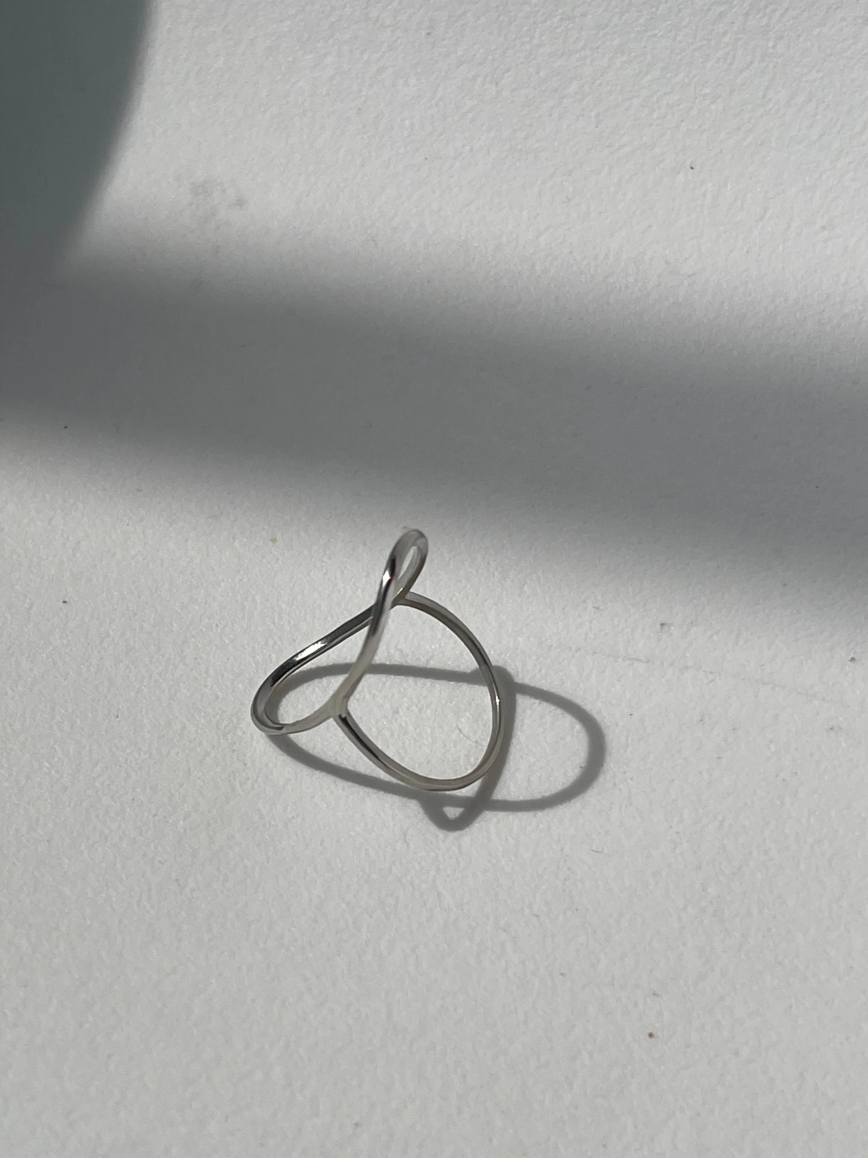 Henderson Hollow Modern Ring In Silver