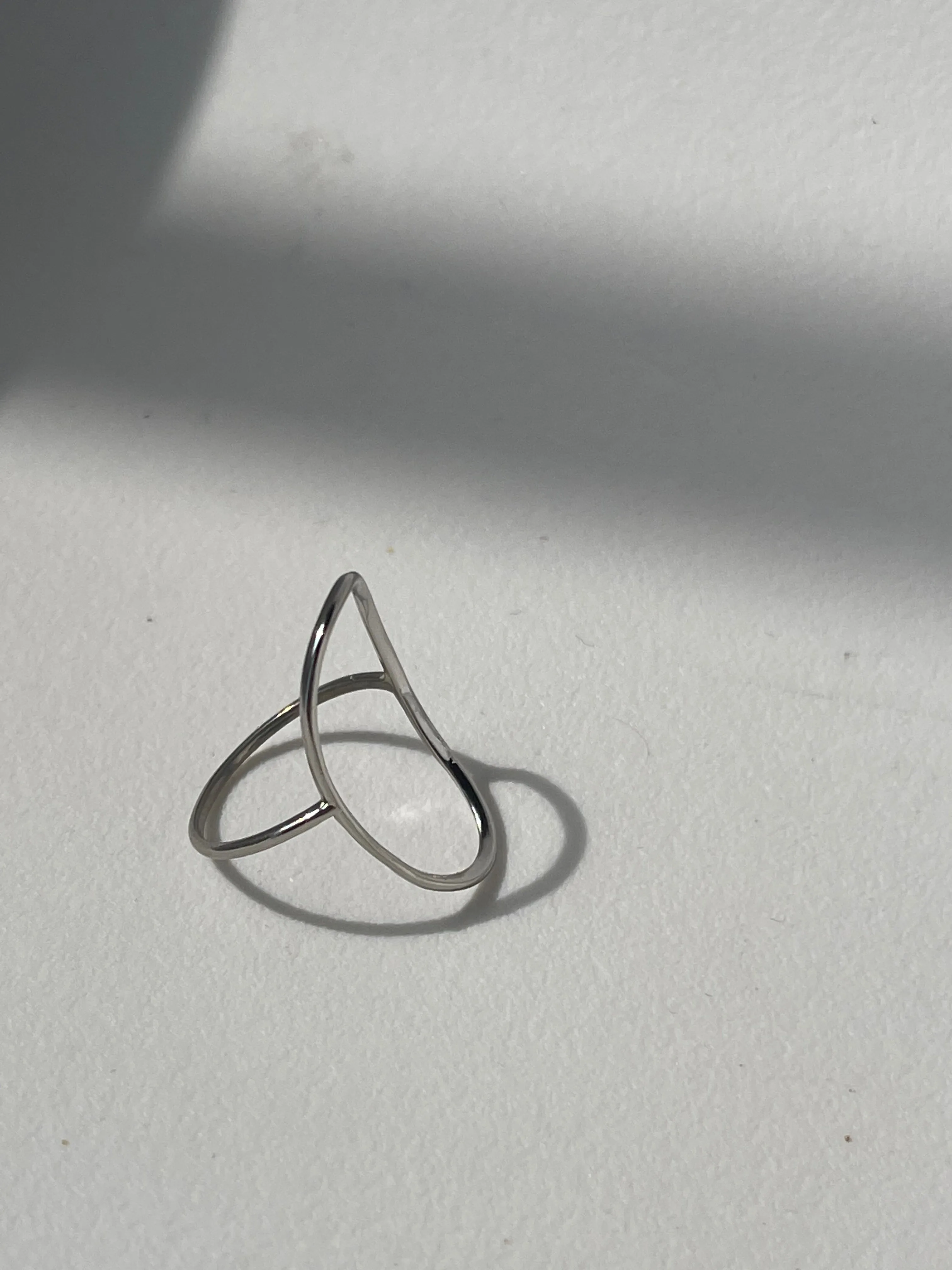Henderson Hollow Modern Ring In Silver