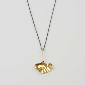 KRISTY LEAF PENDANT NECKLACE