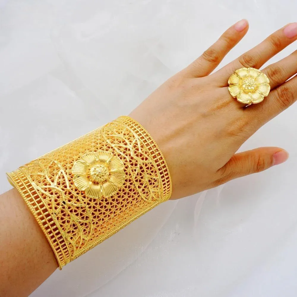 Luxury Dubai Bangle With Ring For Women