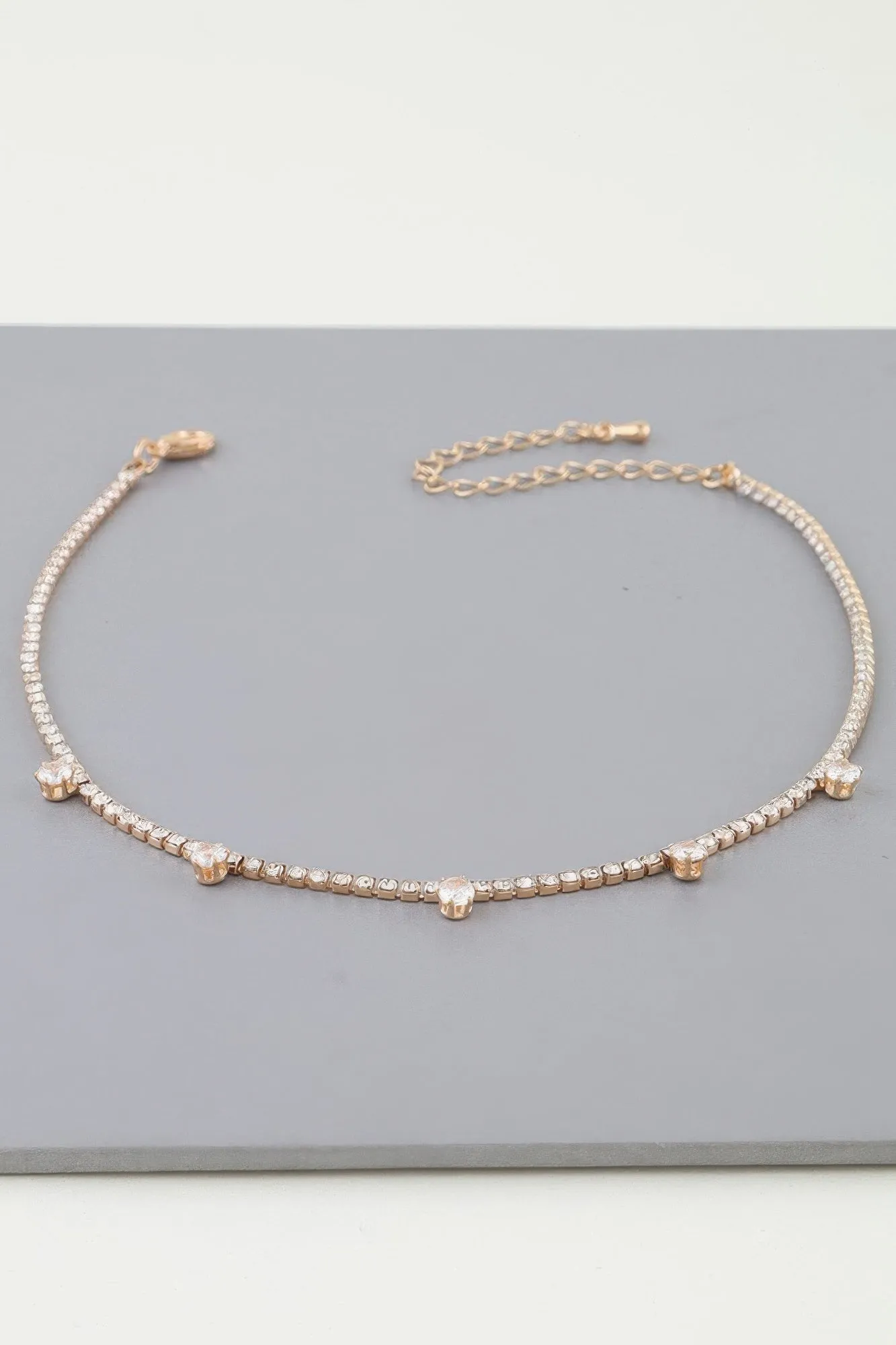 Minimal Rhinestone Choker Necklace