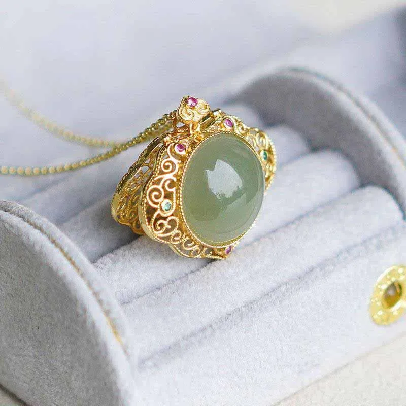 Natural Hetian jasper crystal double-sided pendant
