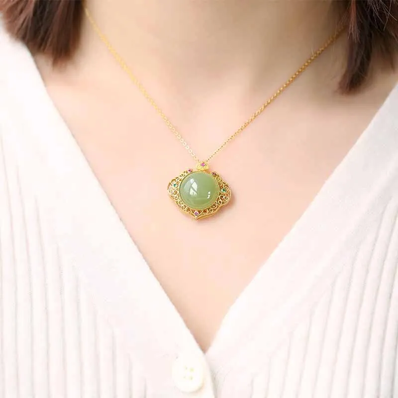 Natural Hetian jasper crystal double-sided pendant