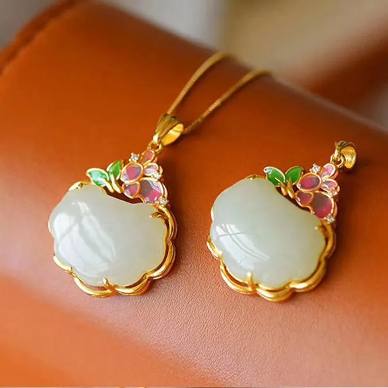 New silver inlaid natural Hetian  Chalcedony plant Pendant Necklace