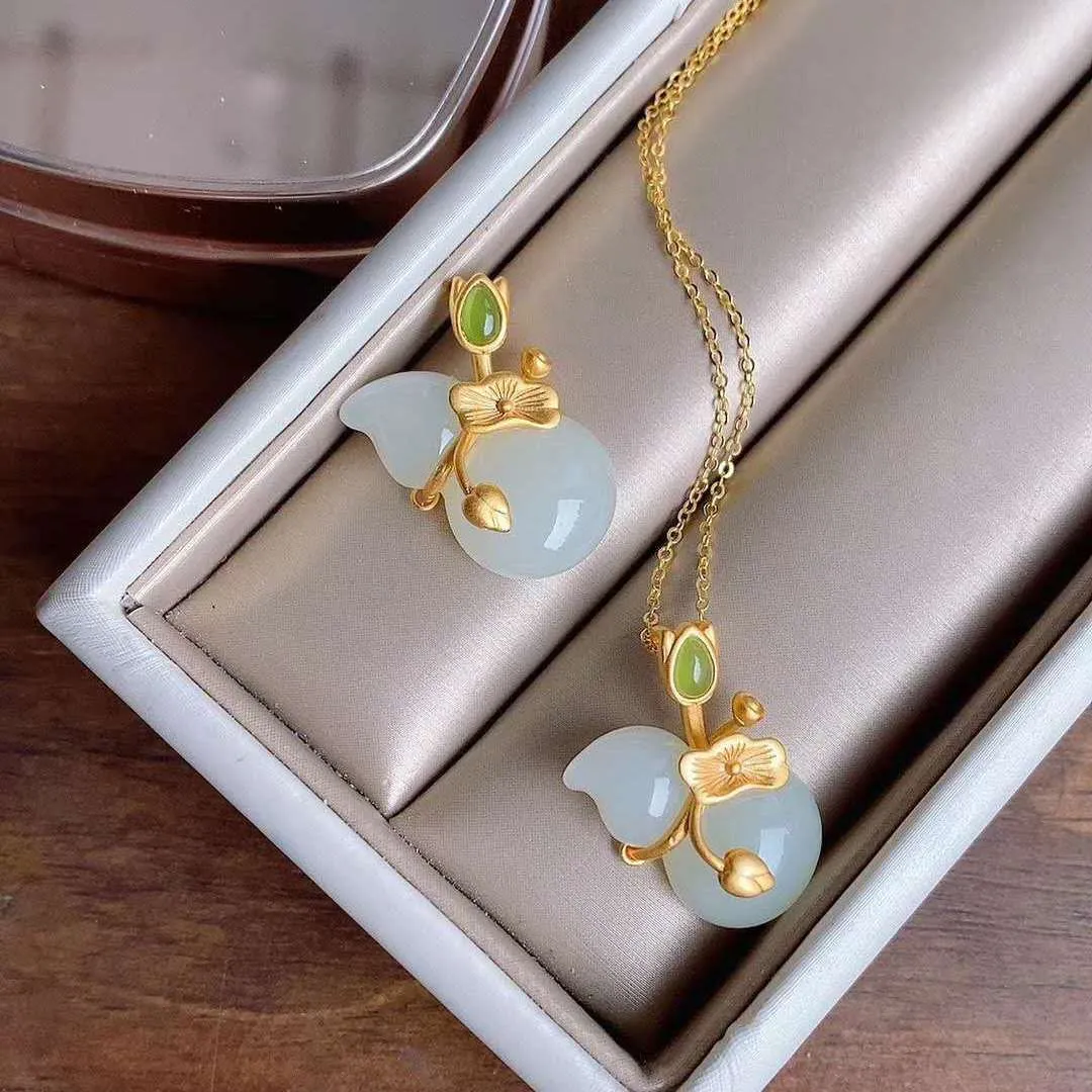 New silver inlaid natural Hetian jade necklace Chinese style retro lotus leaf gourd Pendant