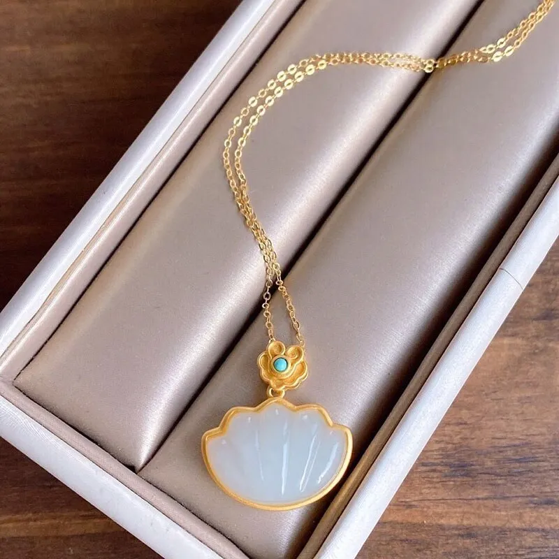 New silver inlaid natural Hetian jade shell shape pendant necklace