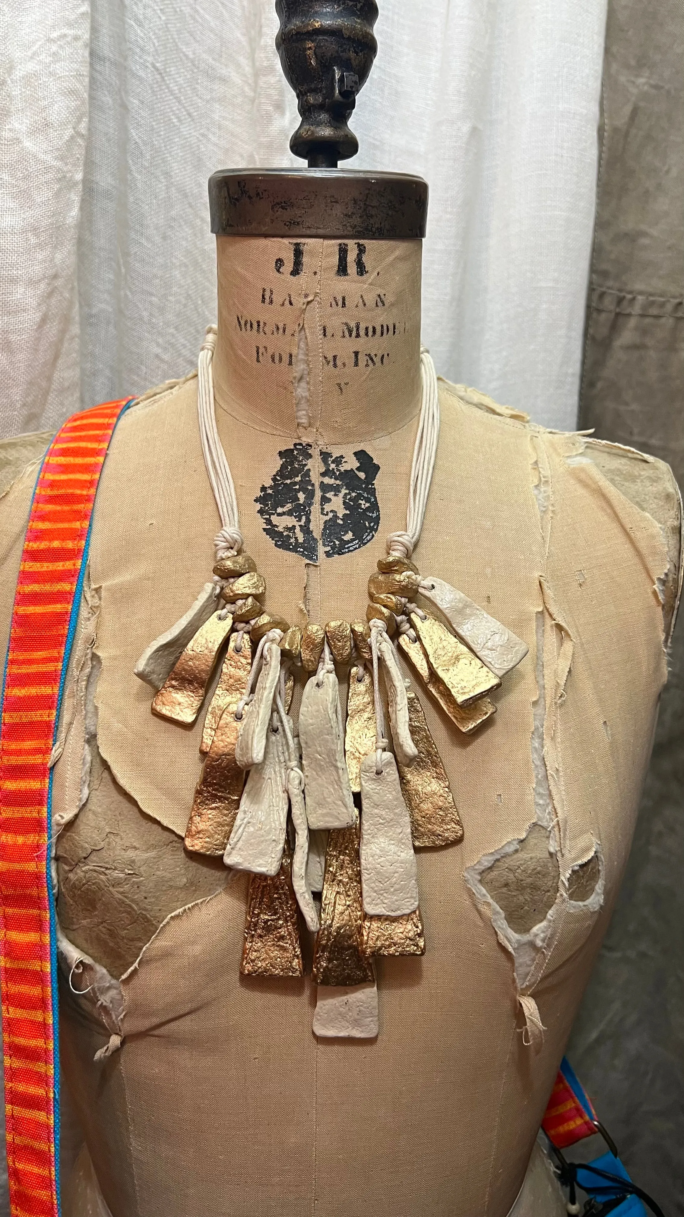Paper Mache Artdeco Necklace-Gold/Cream