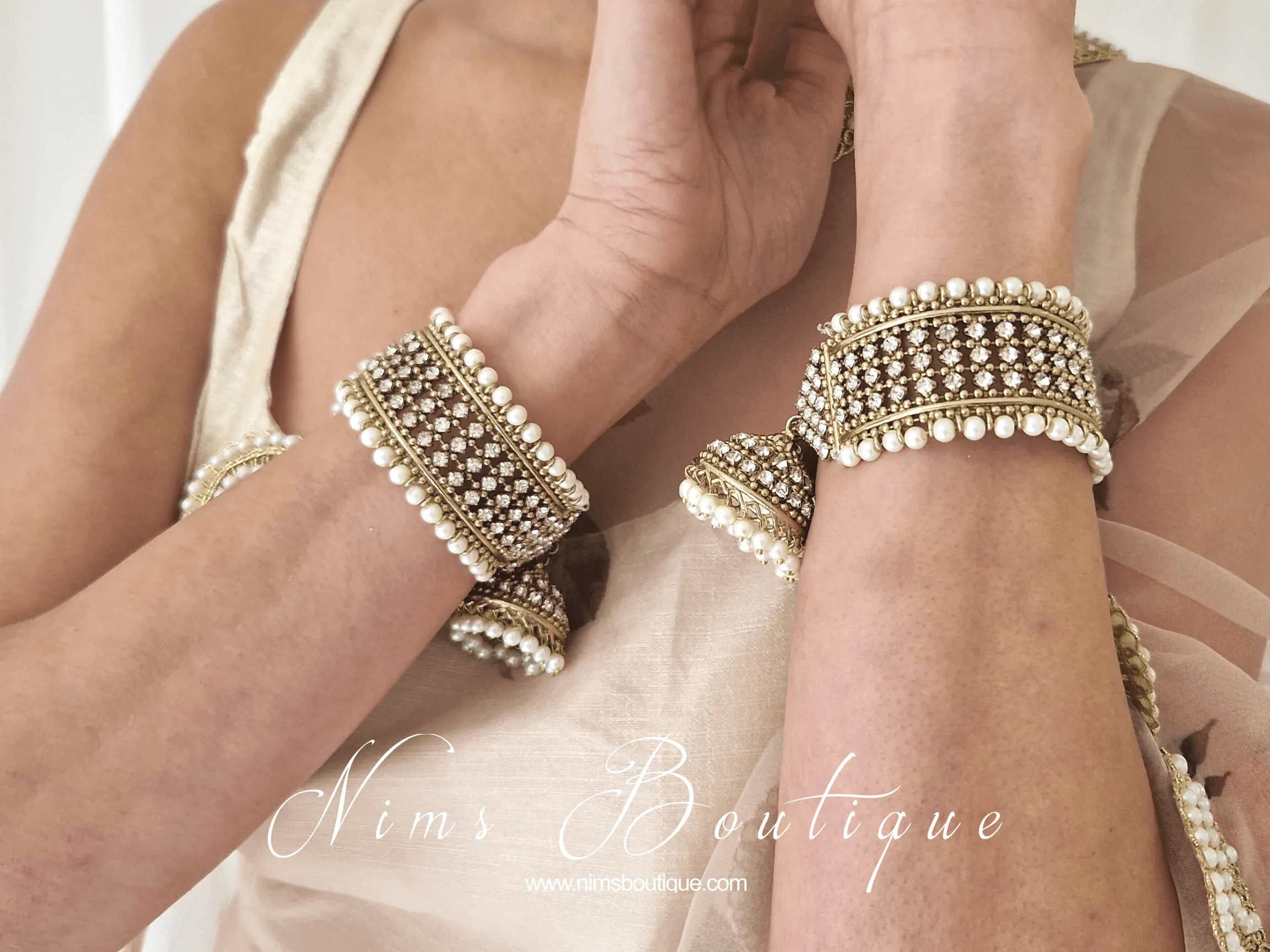 Pearl & Gold Royal Bracelet with hanging chumka