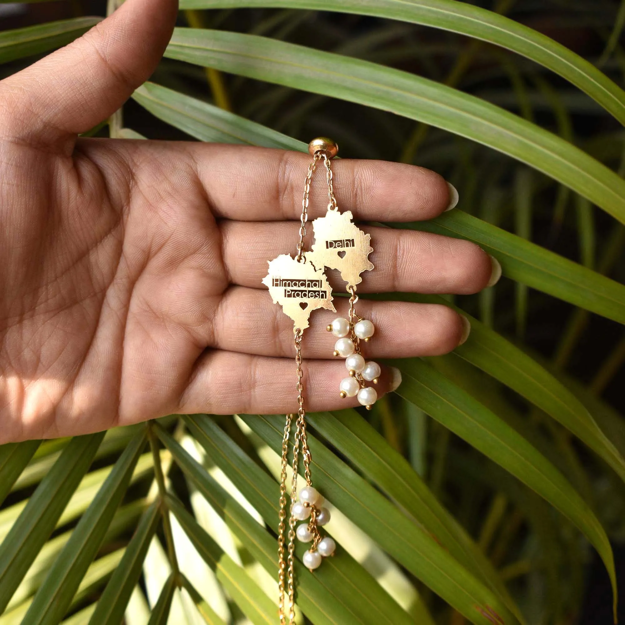 Pearly State Charm Necklace