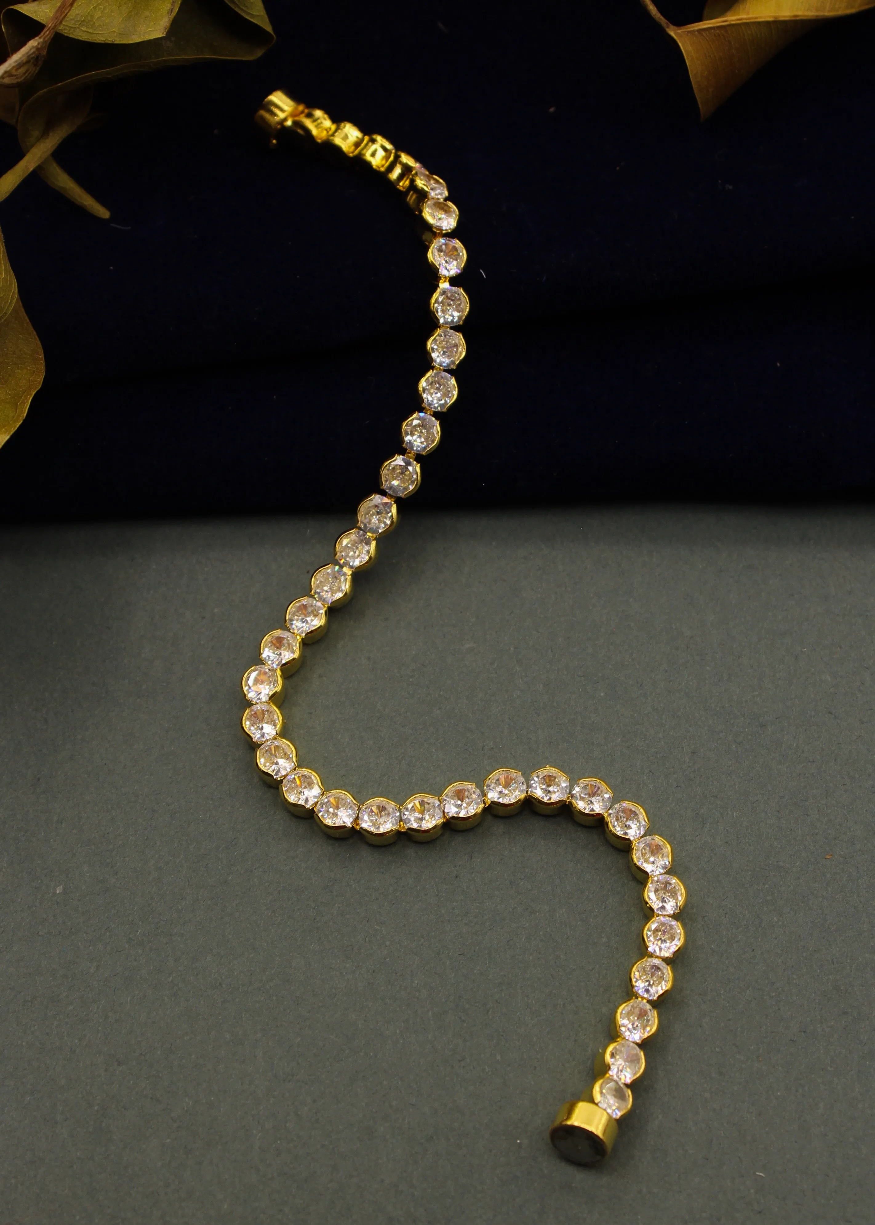 PRETTY BRACELET