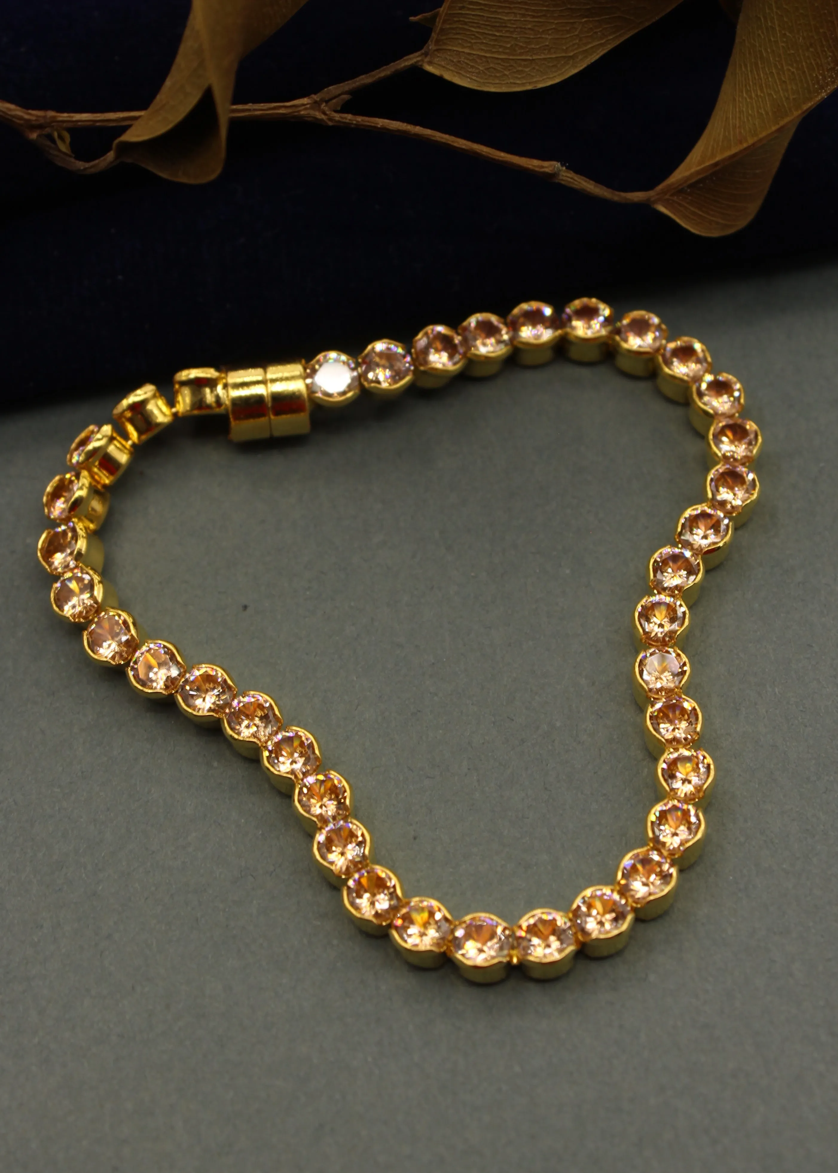 PRETTY BRACELET