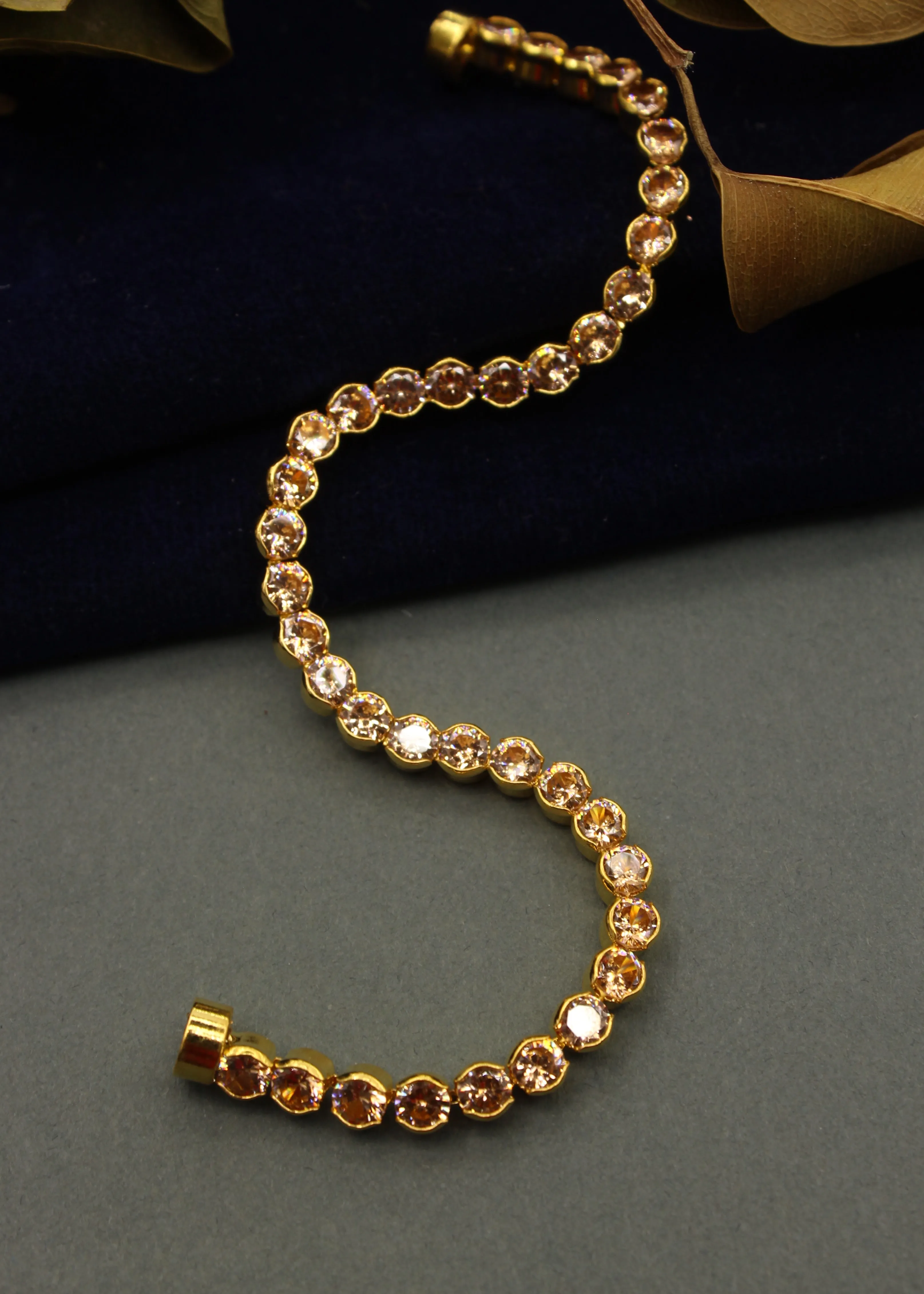 PRETTY BRACELET