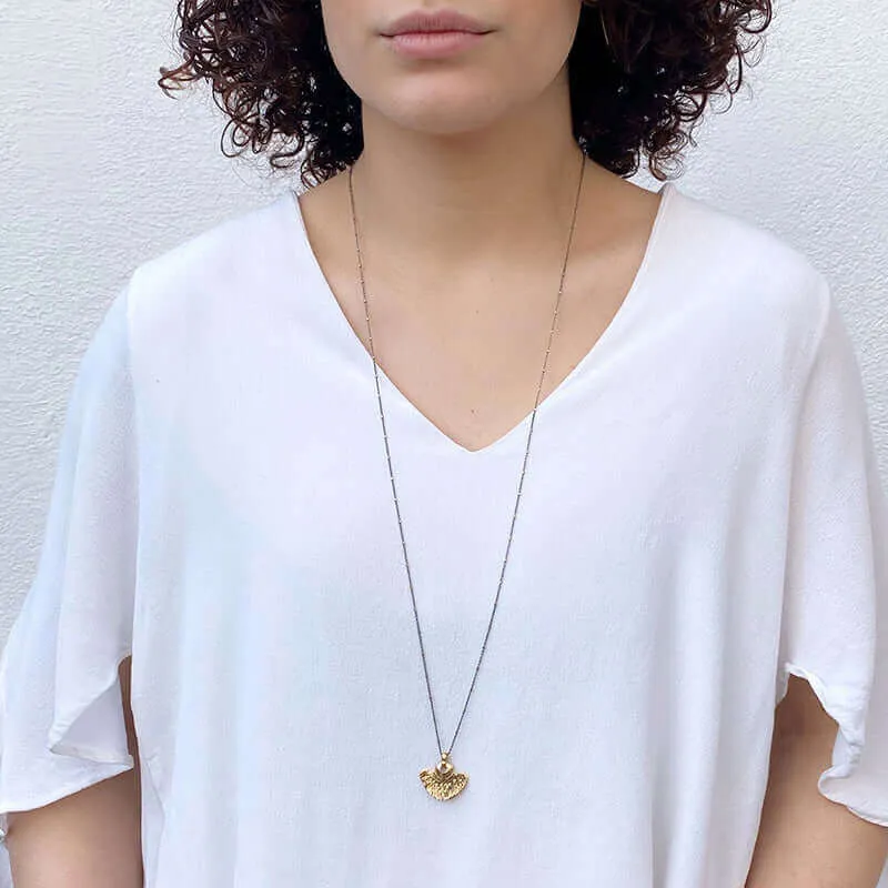 QUETAL PENDANT NECKLACE