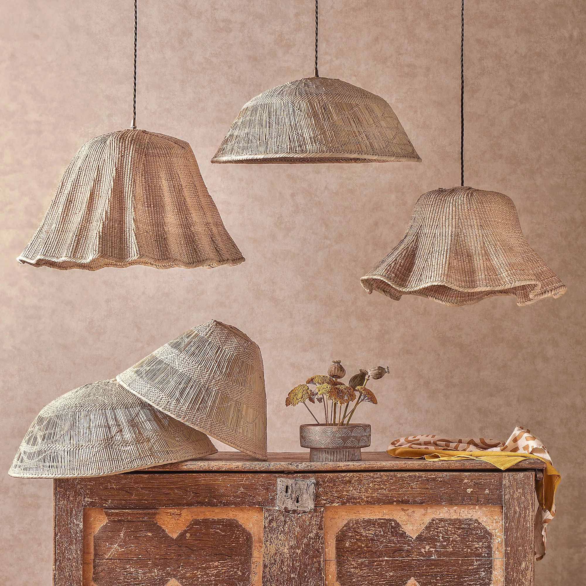 Regular Wonky Wave natural woven palm basket