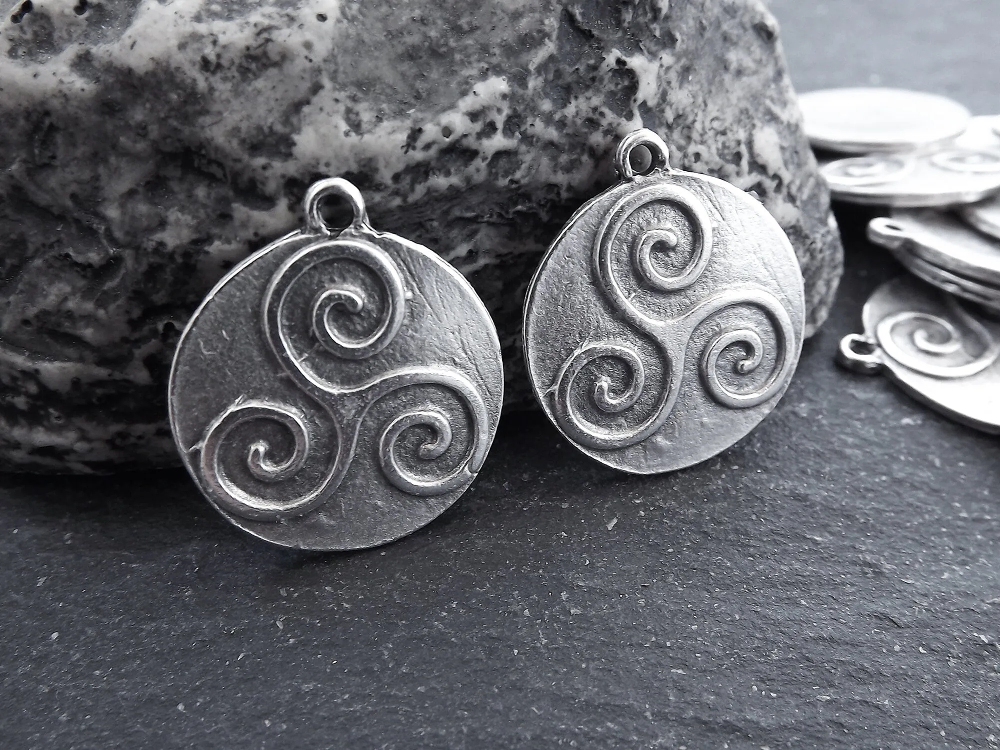 Silver Celtic Triskelion Pendants, Round Triskele Amulet Pendant Charms, Rustic Jewelry, Artisan Charm, Matte Antique Silver Plated, 2pc