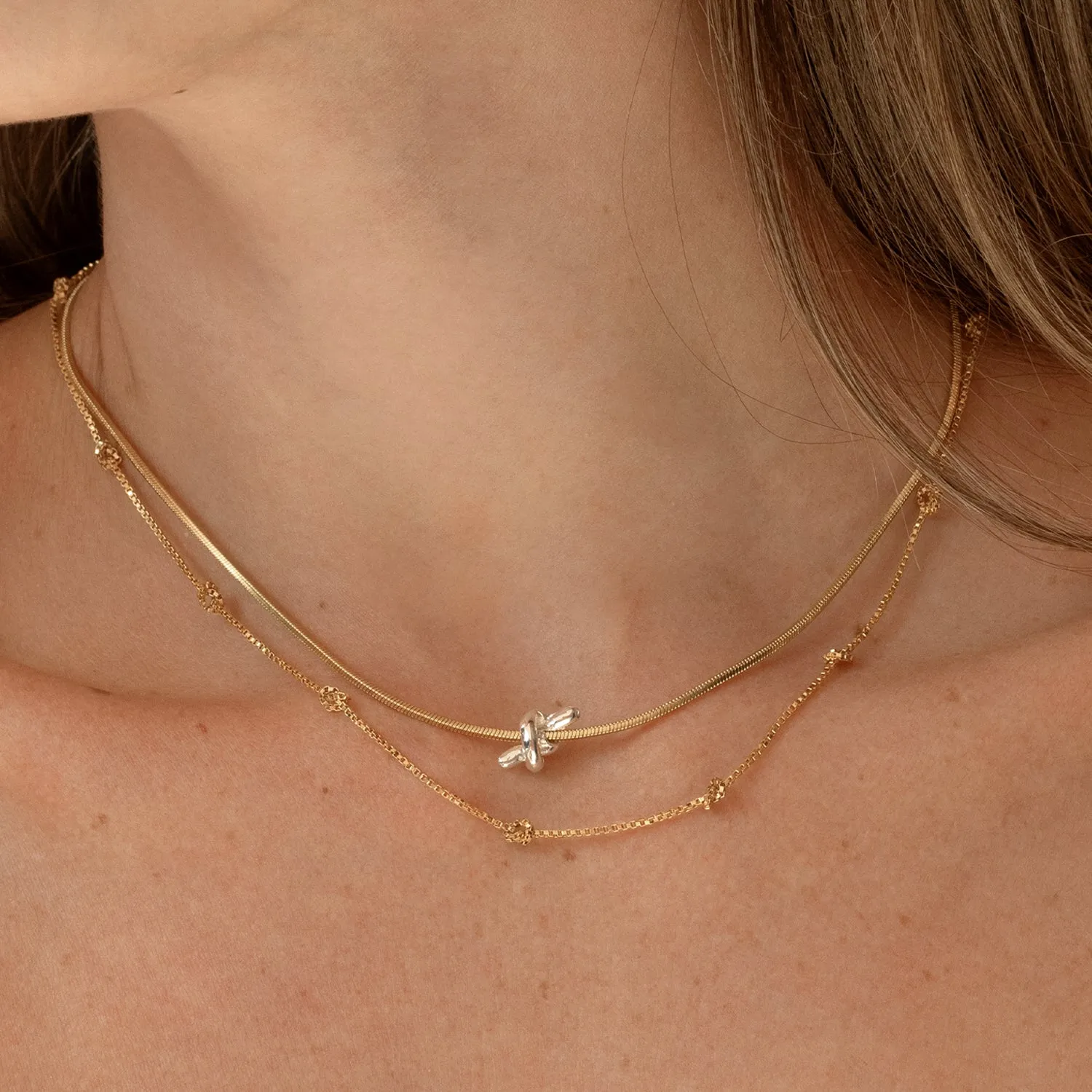TWIST MINIMAL NECKLACE - SILVER  &  GOLD