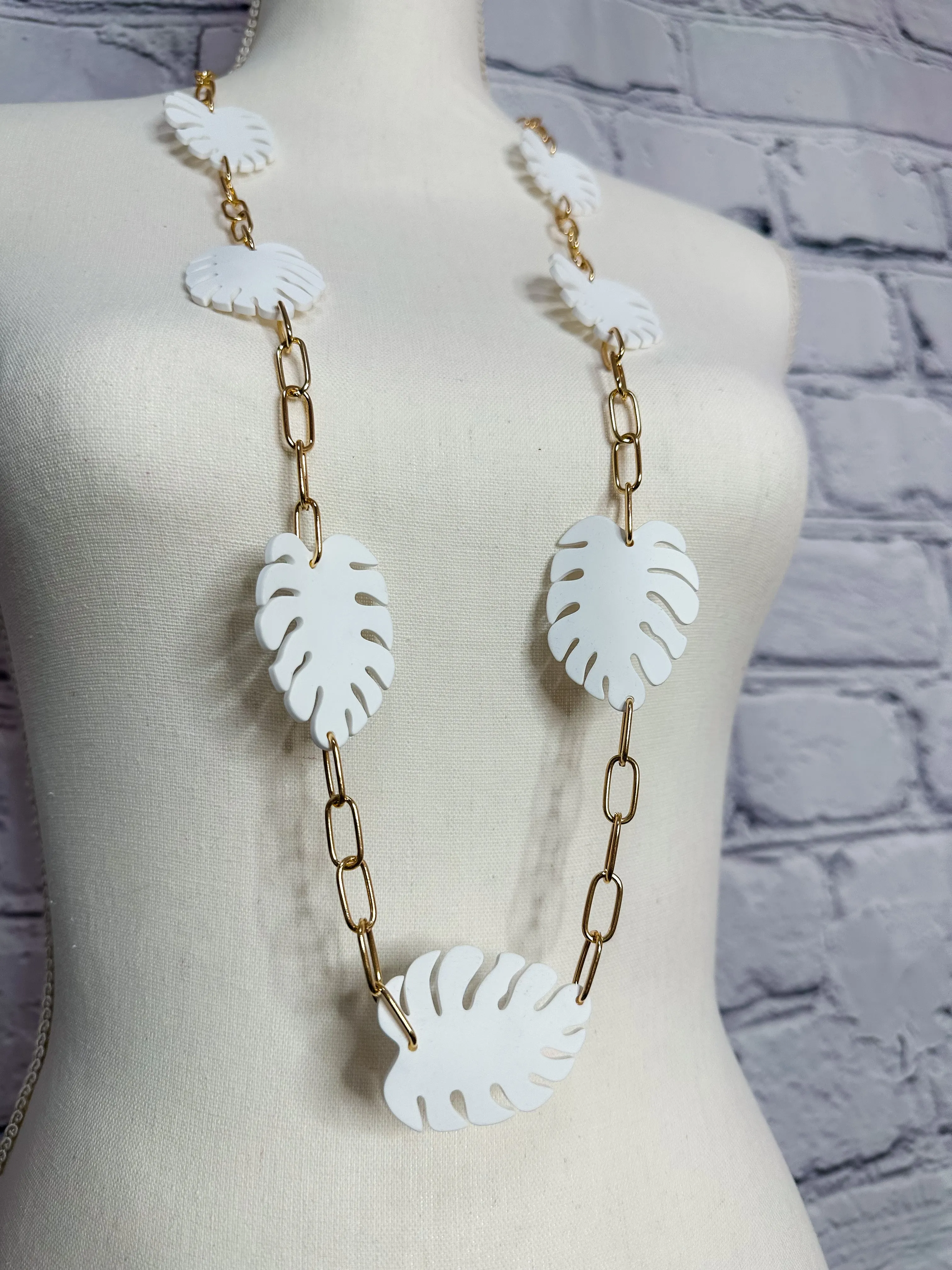 White & Gold Monstera Chain